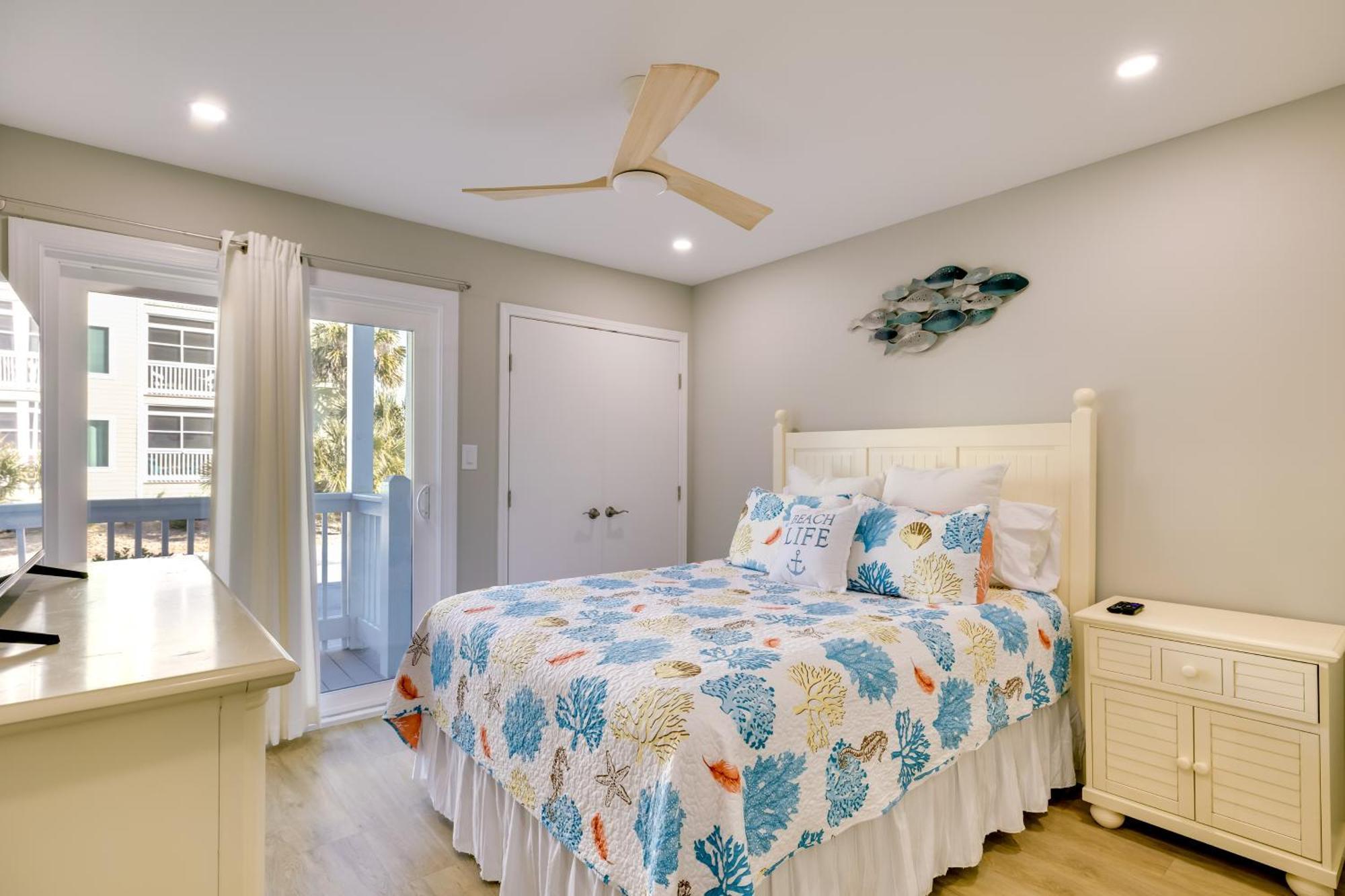 Emerald Isle Condo With Indoor Pool And Beach Access! 외부 사진